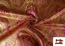 Venta online de Tela de Brocado Jacquard Floral Dorado color Fucsia