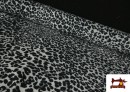 Comprar online Tela de Crepe Leopardo Animal Print color Gris