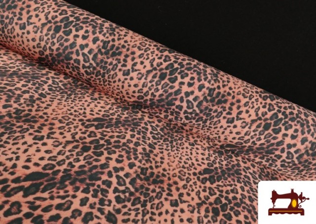 Comprar online Tela de Punto de Seda con Licra Estampado Animal Multicolor color Coral
