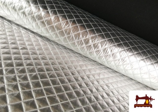 Tela con Relieve Metalizada Acolchada color Plata