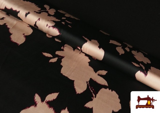 Tela de Viscosa con Saten Estampada Flores Prensadas color Rosa pálido