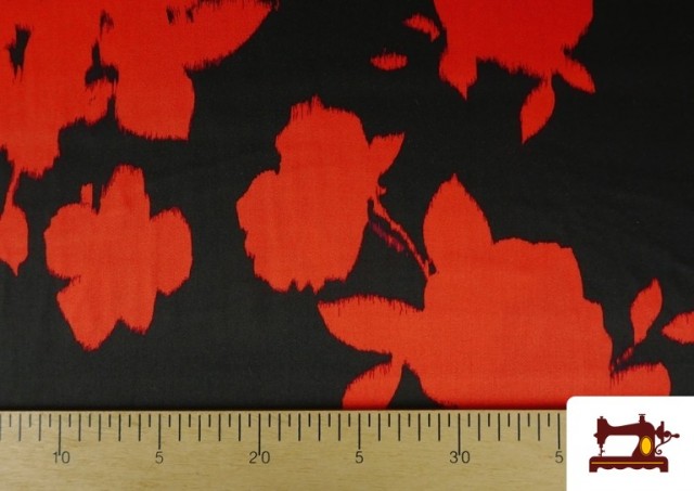 Comprar online Tela de Viscosa con Saten Estampada Flores Prensadas color Rojo
