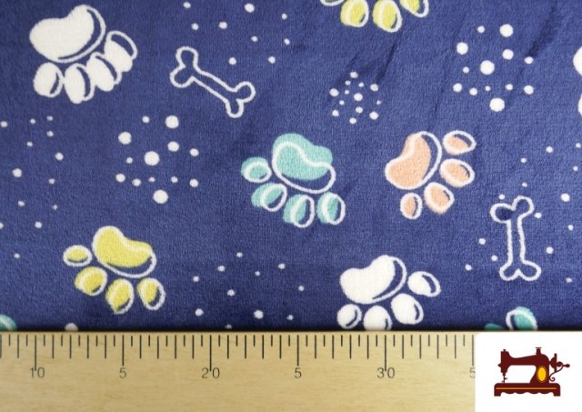 Comprar online Tela de Coralina Polar Suave Al Tacto Estampado Huellas
