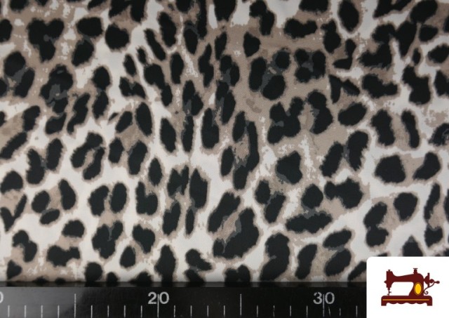 Comprar online Tela Crep Satén Estampado Leopardo