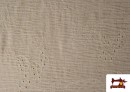 Venta online de Tela de Lino Bordada Calada Beige